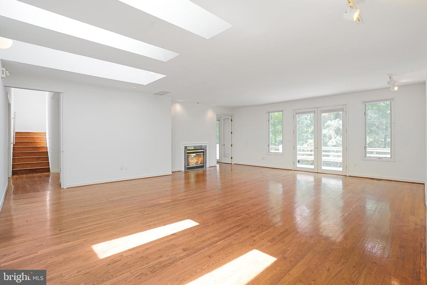 926 Saigon Road photo 9
