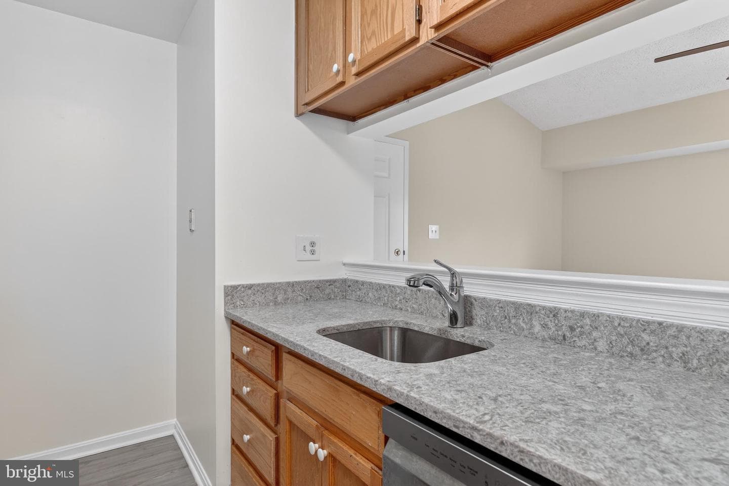5708 Shadwell Court #106 photo 8