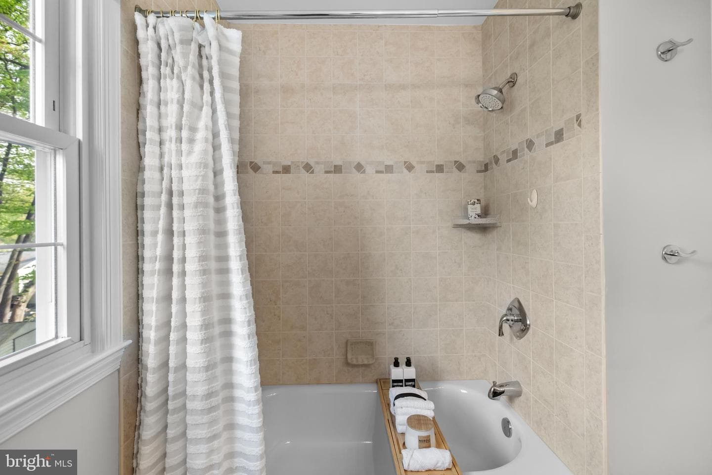 9510 Ashbourn Drive photo 32