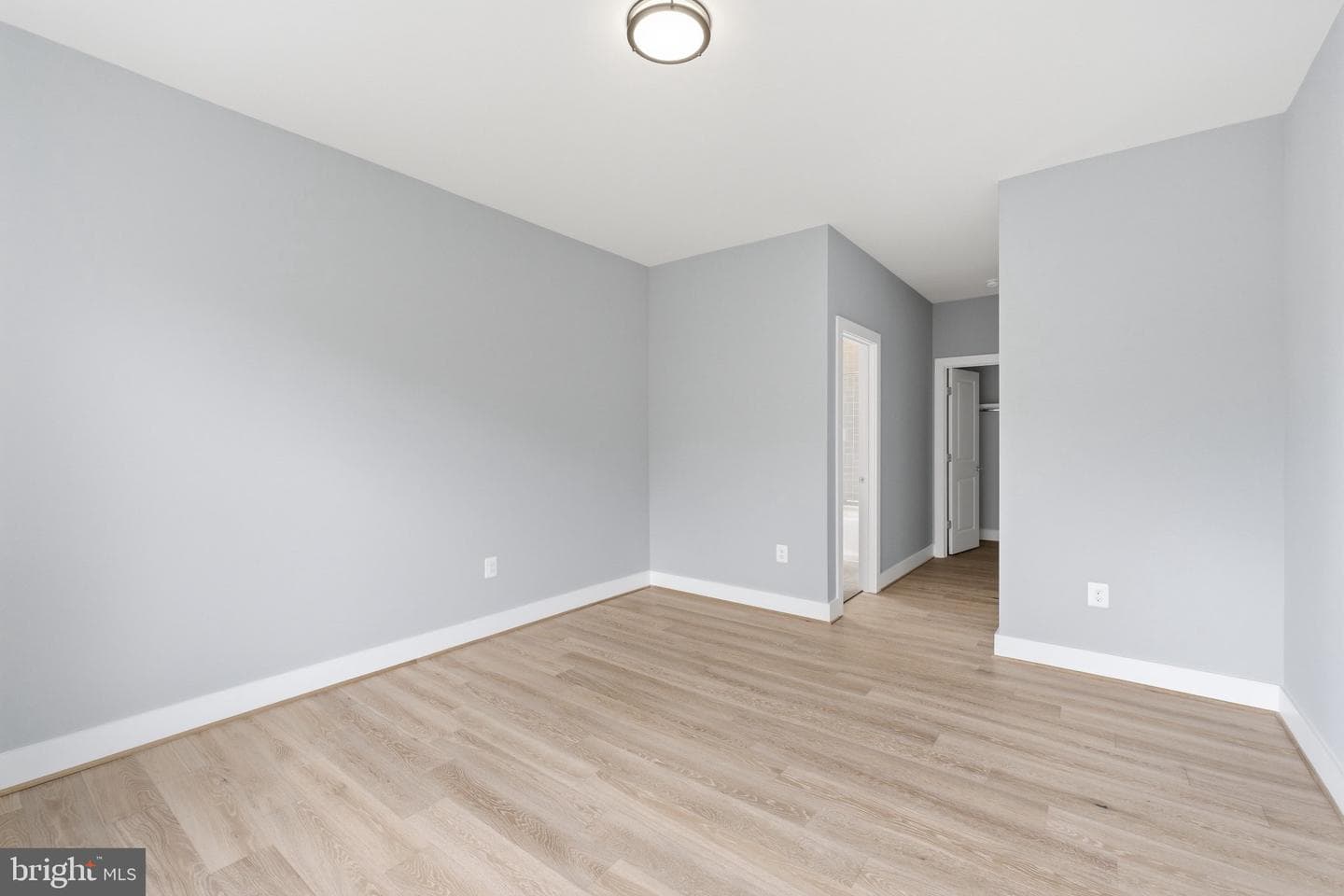 6645 Hallwood Avenue photo 31