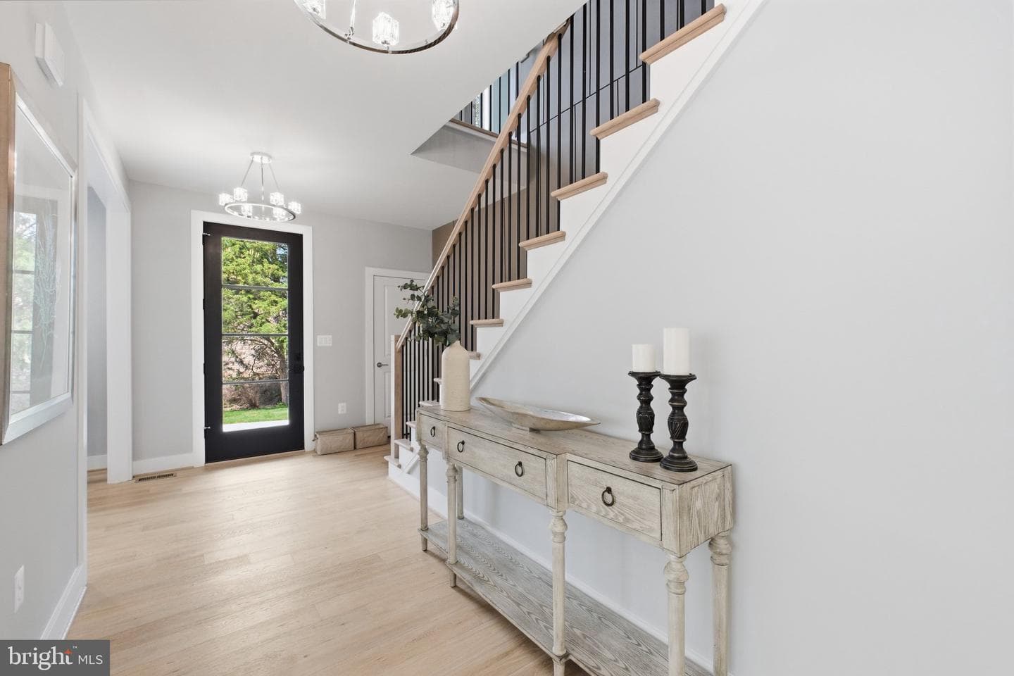 6645 Hallwood Avenue photo 4
