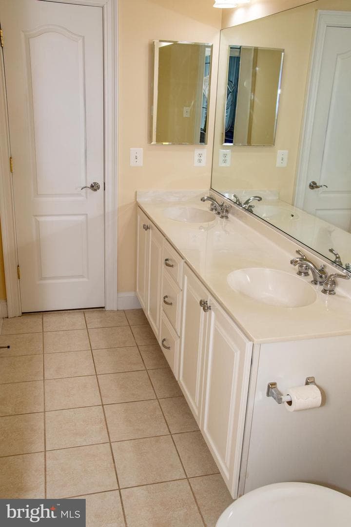 11379 Seneca Knoll Drive photo 45