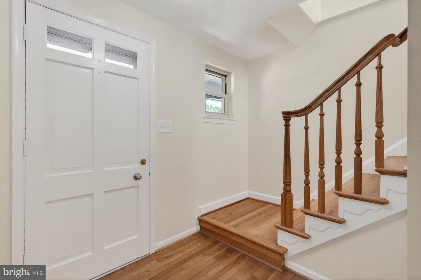 4984 Swinton Dr photo 7