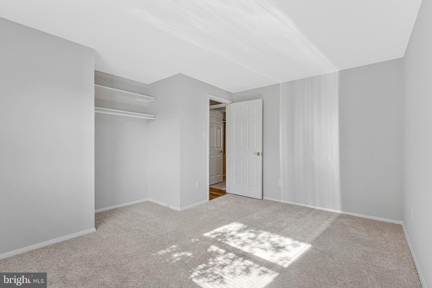 1105 Clarke Street photo 23