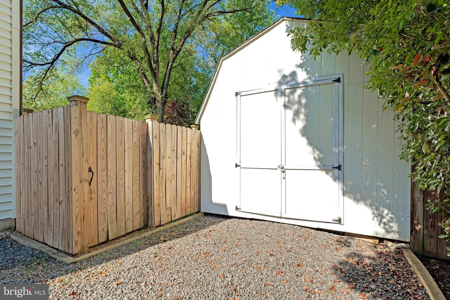 1105 Clarke Street photo 41