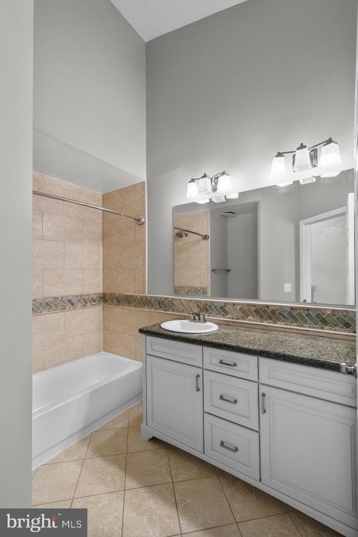 6491 Milva Lane photo 38