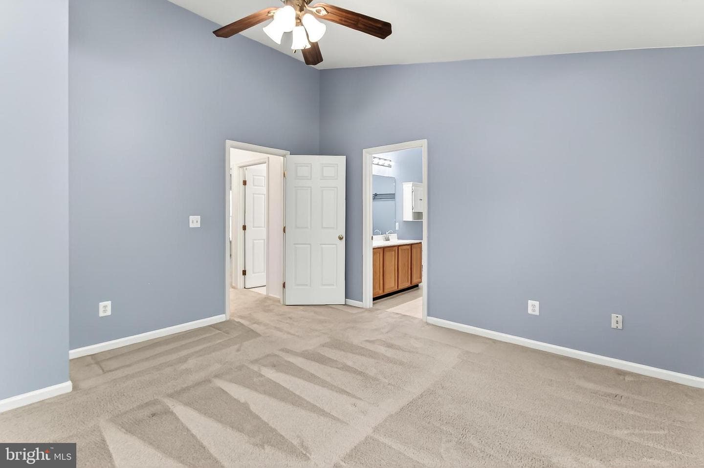 14210 Glade Spring Drive photo 24