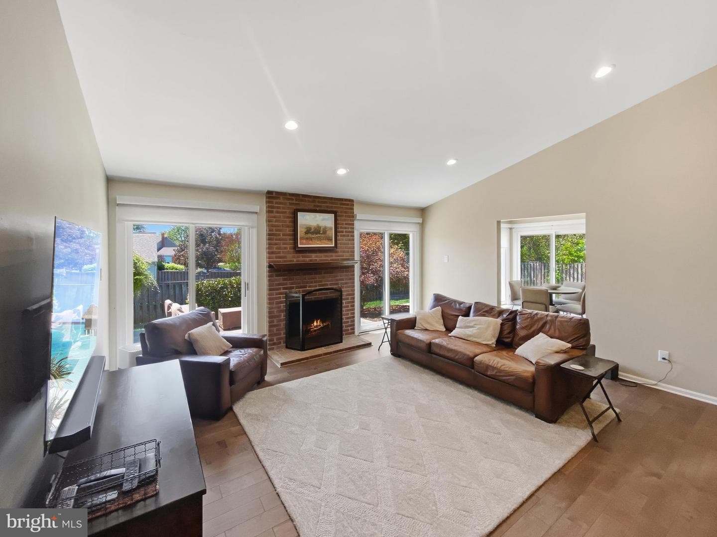 13905 Deviar Drive photo 12