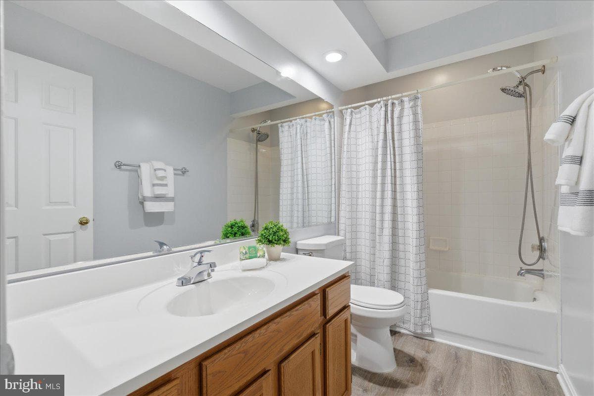 6046 Raina Dr photo 20