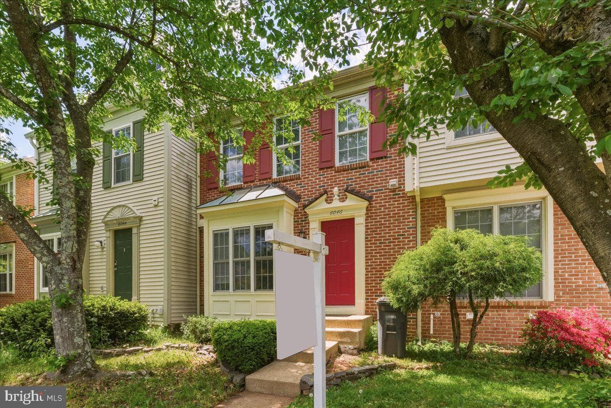 6046 Raina Dr photo 3