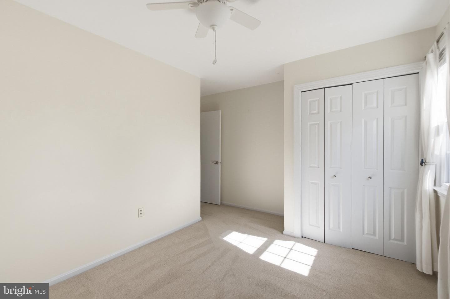 4526 Banff Street photo 37