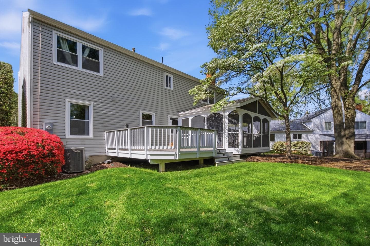 4526 Banff Street photo 51