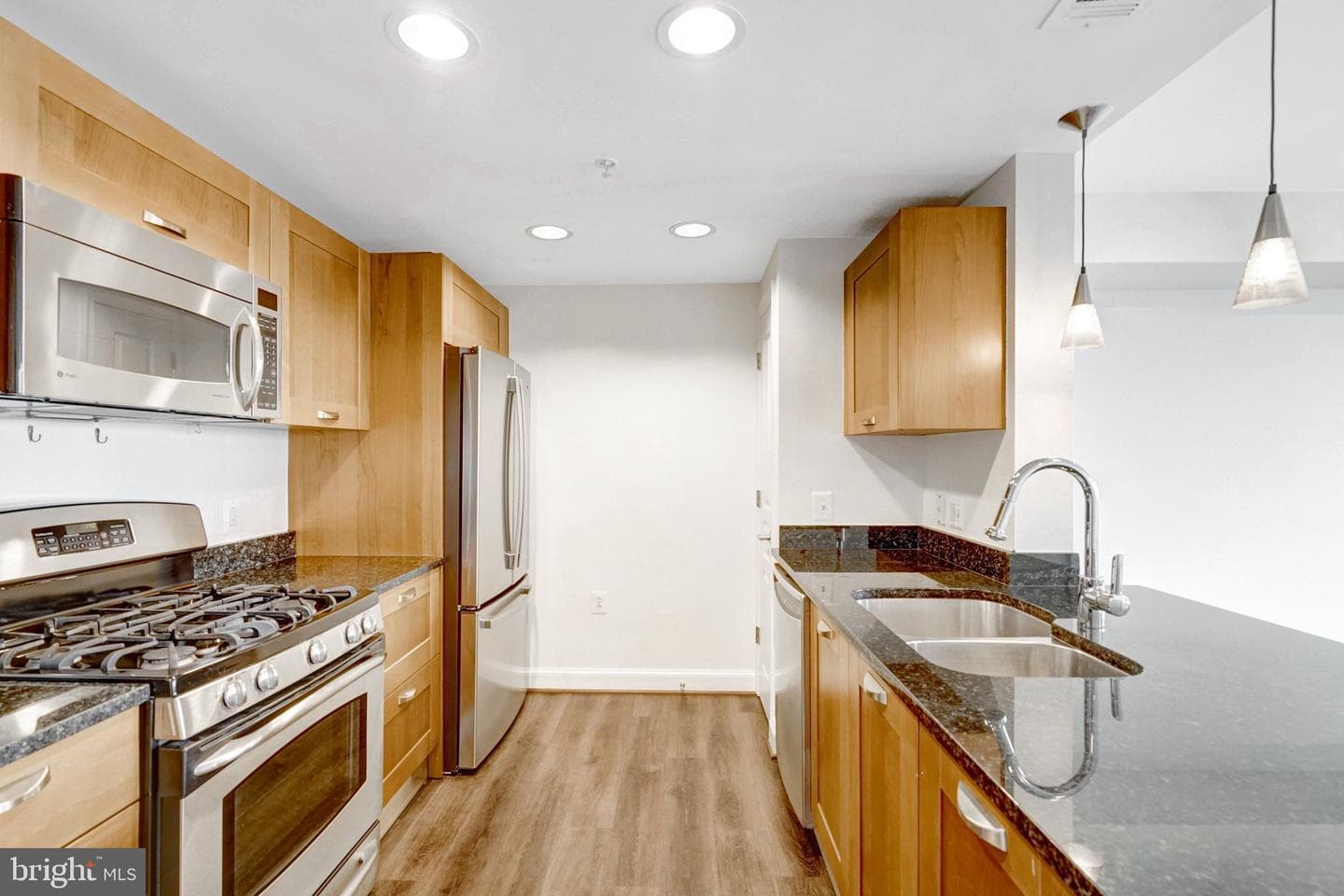 2451 Midtown Avenue #1502 photo 4