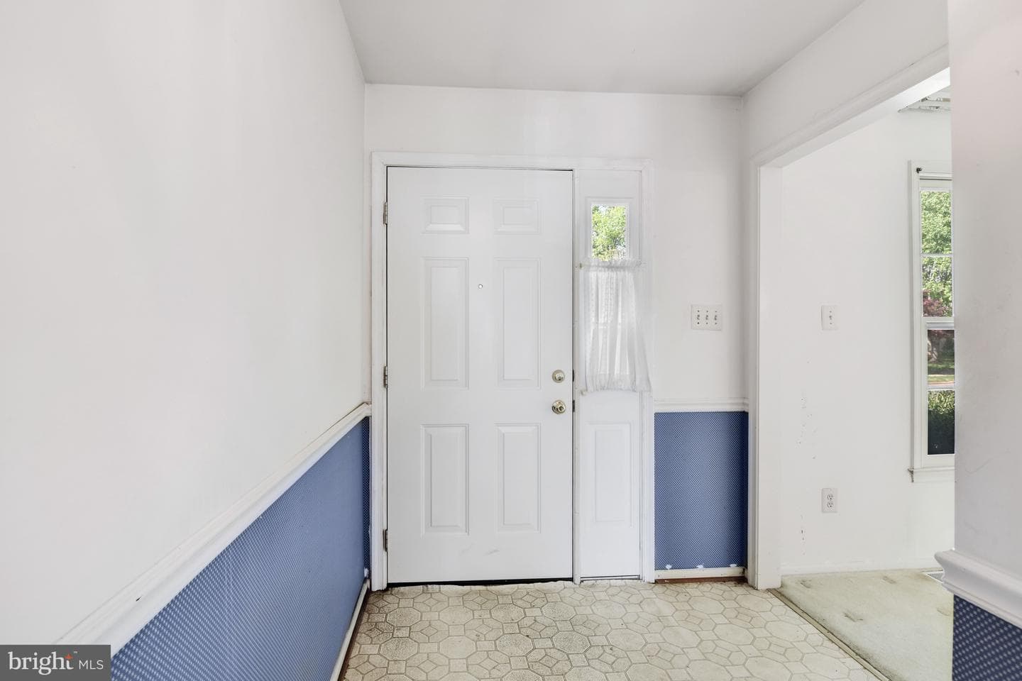 10214 Eagle Landing Court photo 3