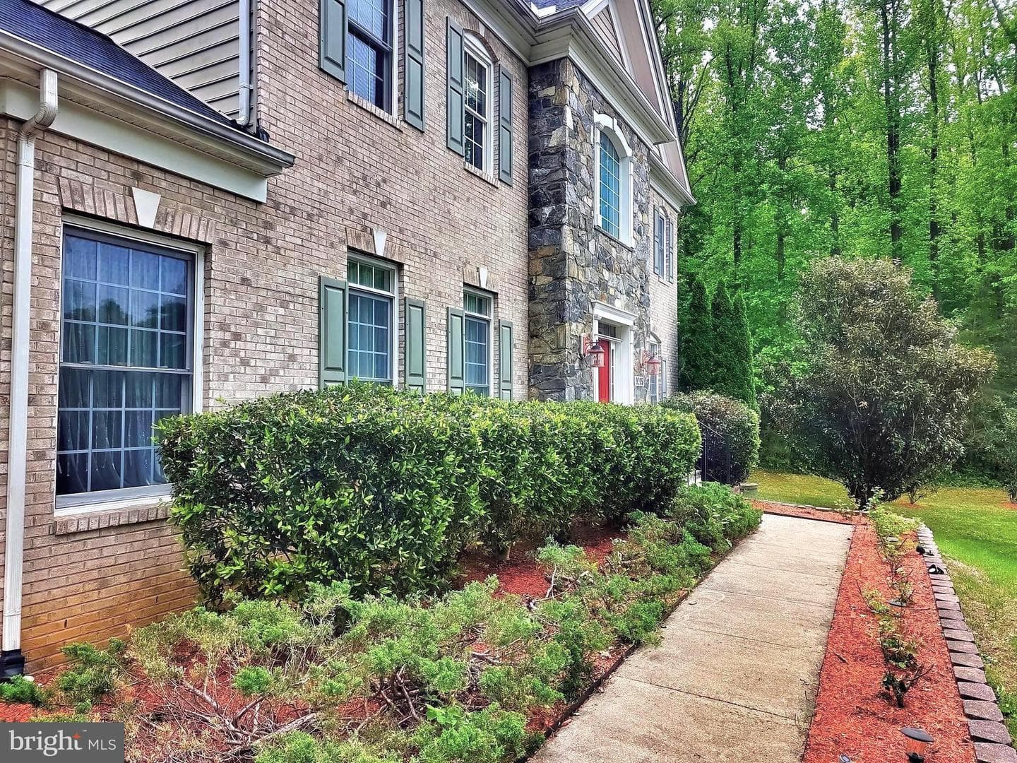 9205 Forest Greens Drive photo 3