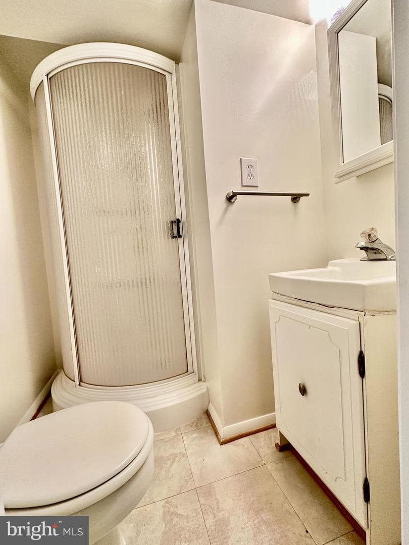 5230 Lonsdale Drive photo 21
