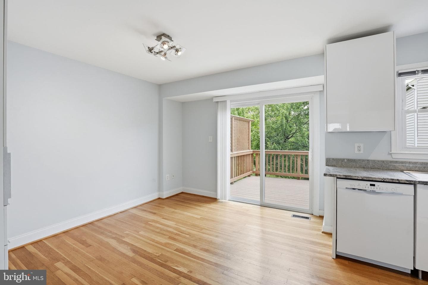 506 Dakota Drive photo 8