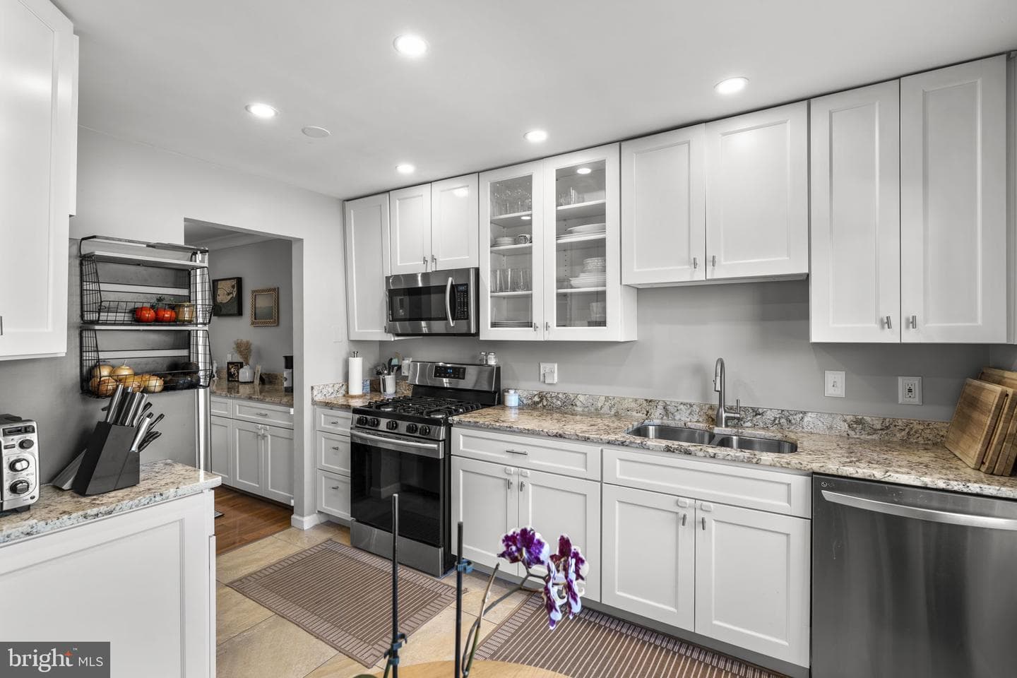 7201 Lake Cove Drive photo 13