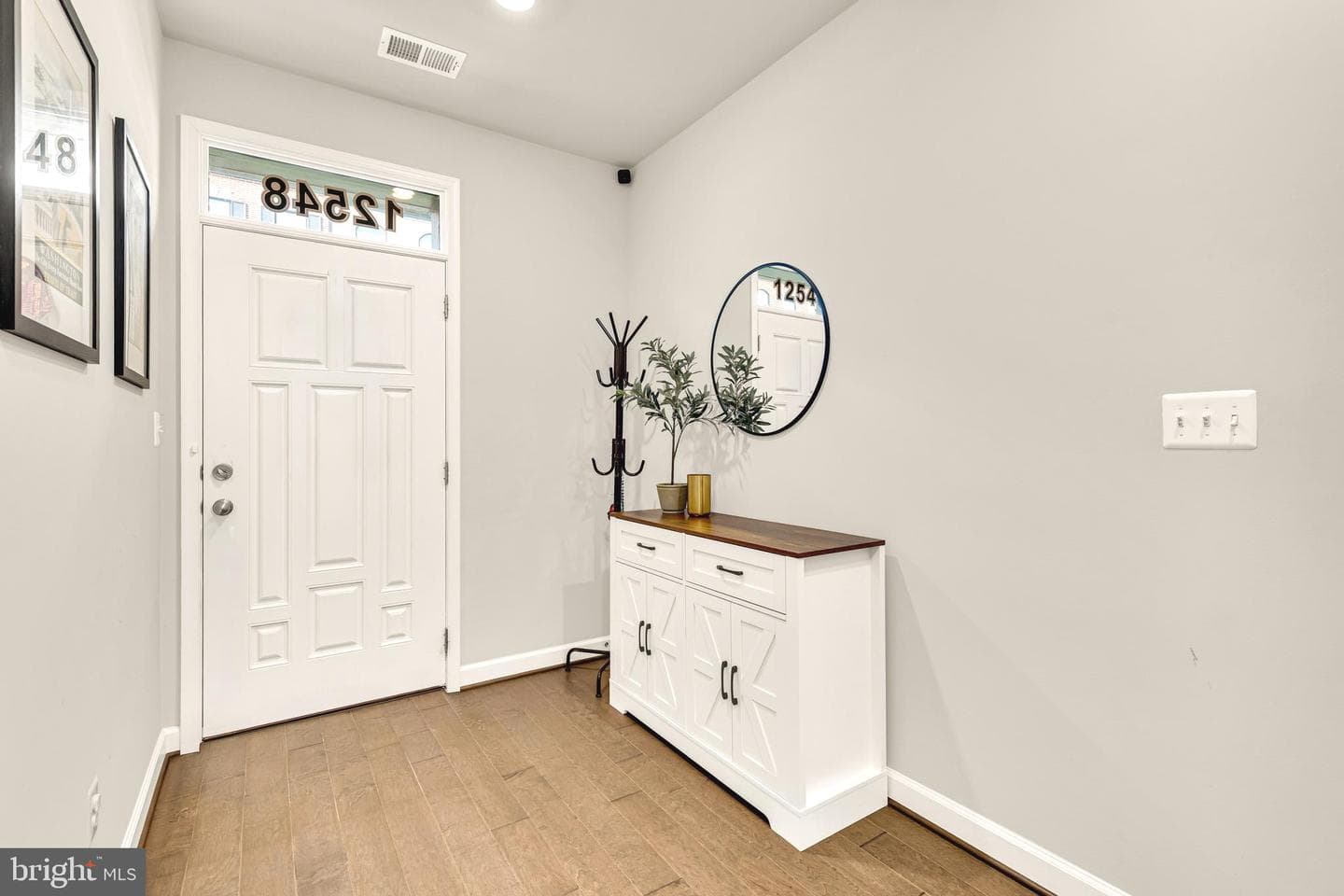 12548 Dehring Drive photo 4