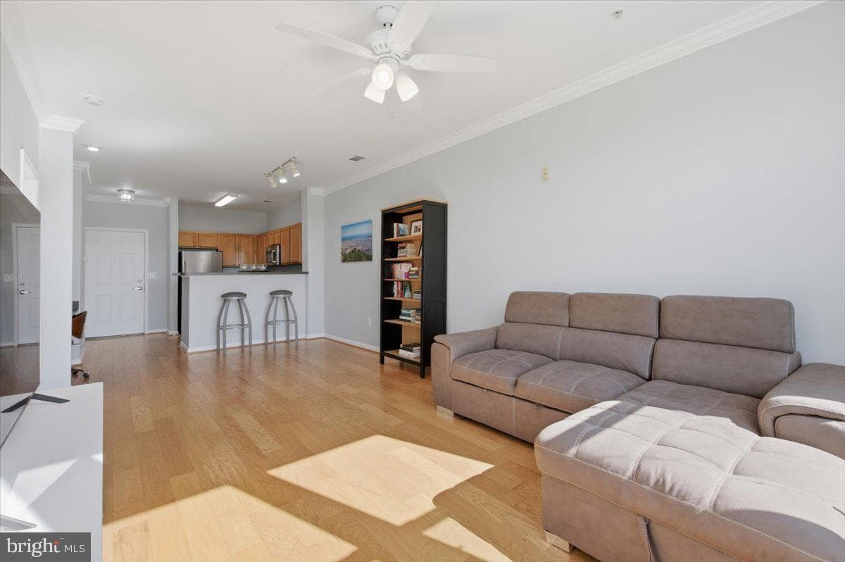 12000 Market Street #386 photo 9