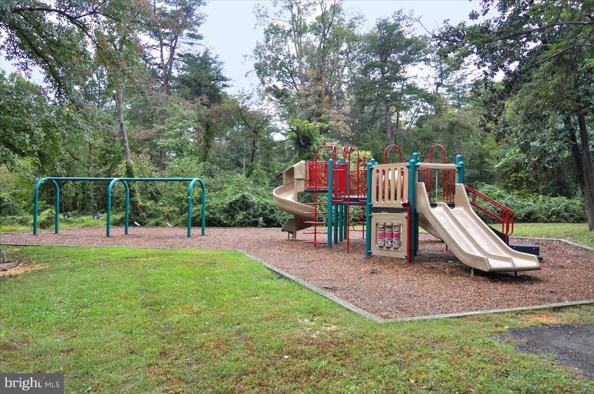 8220 Crestwood Heights Drive #301 photo 47