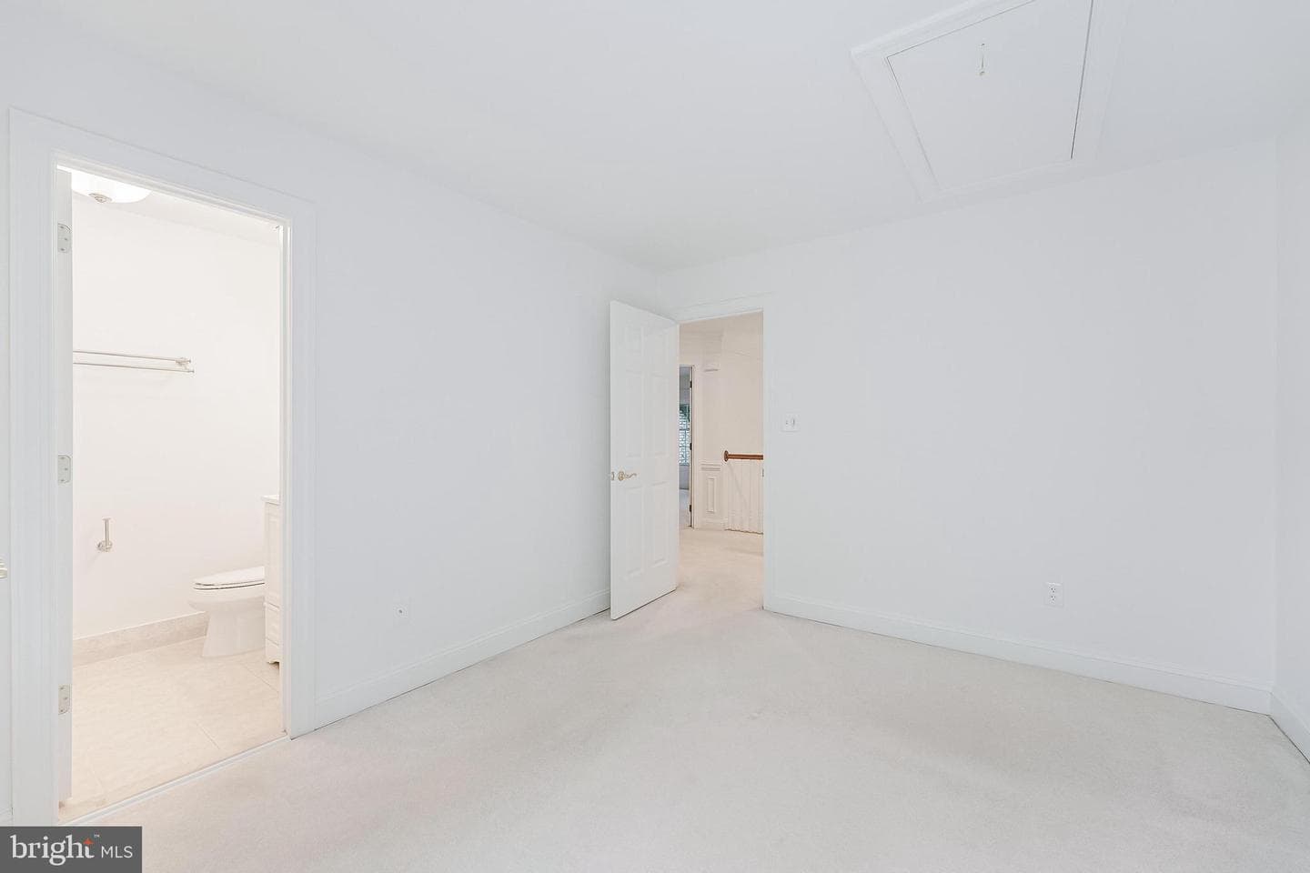 1051 Northfalls Court photo 32