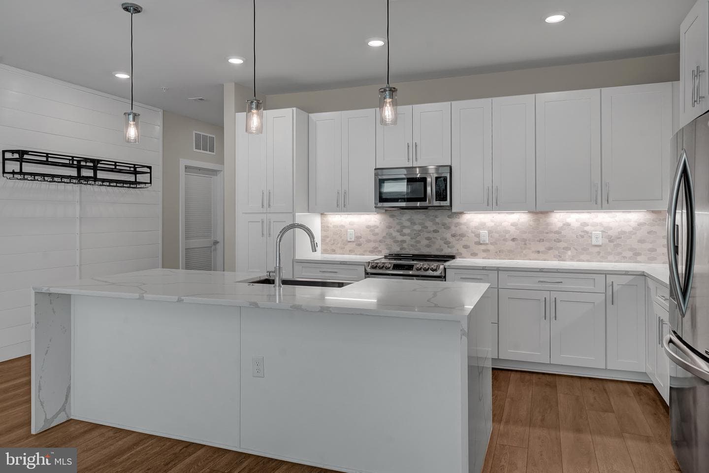 1761 Old Meadow Road #221 photo 8