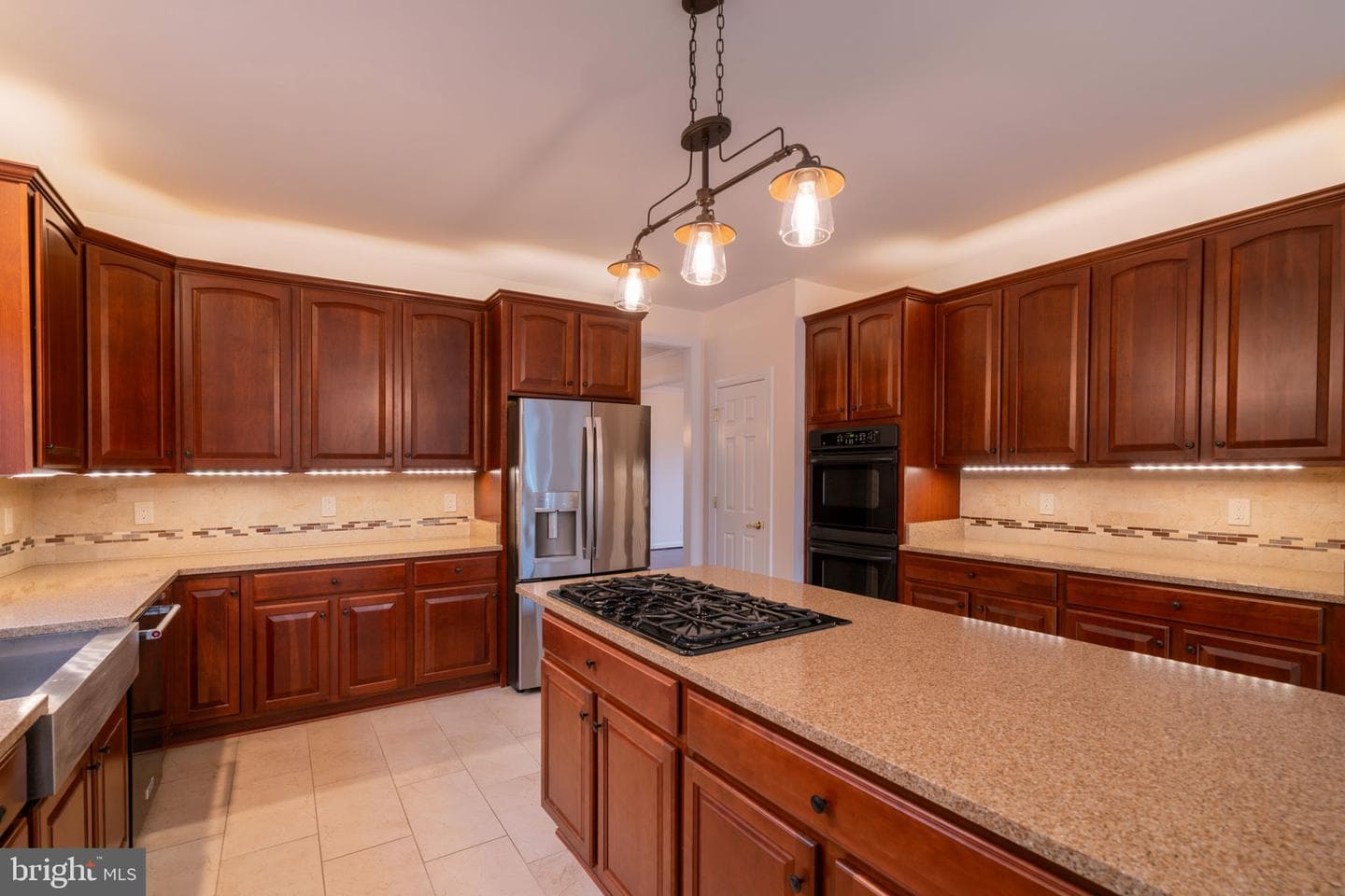 8038 Holland Road photo 14