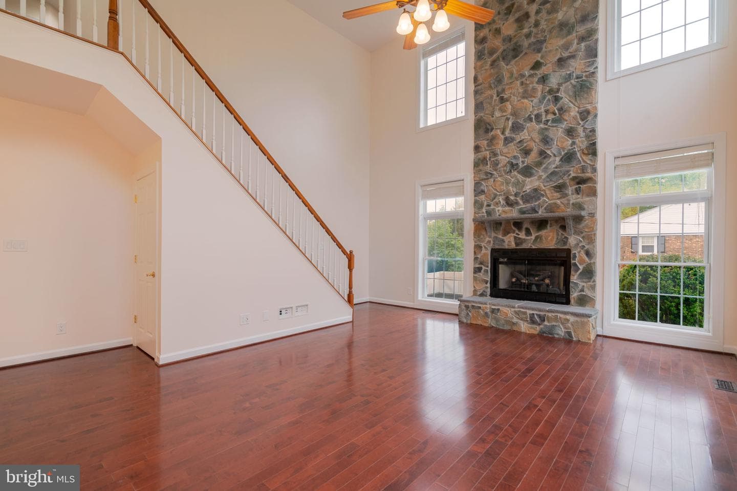 8038 Holland Road photo 7