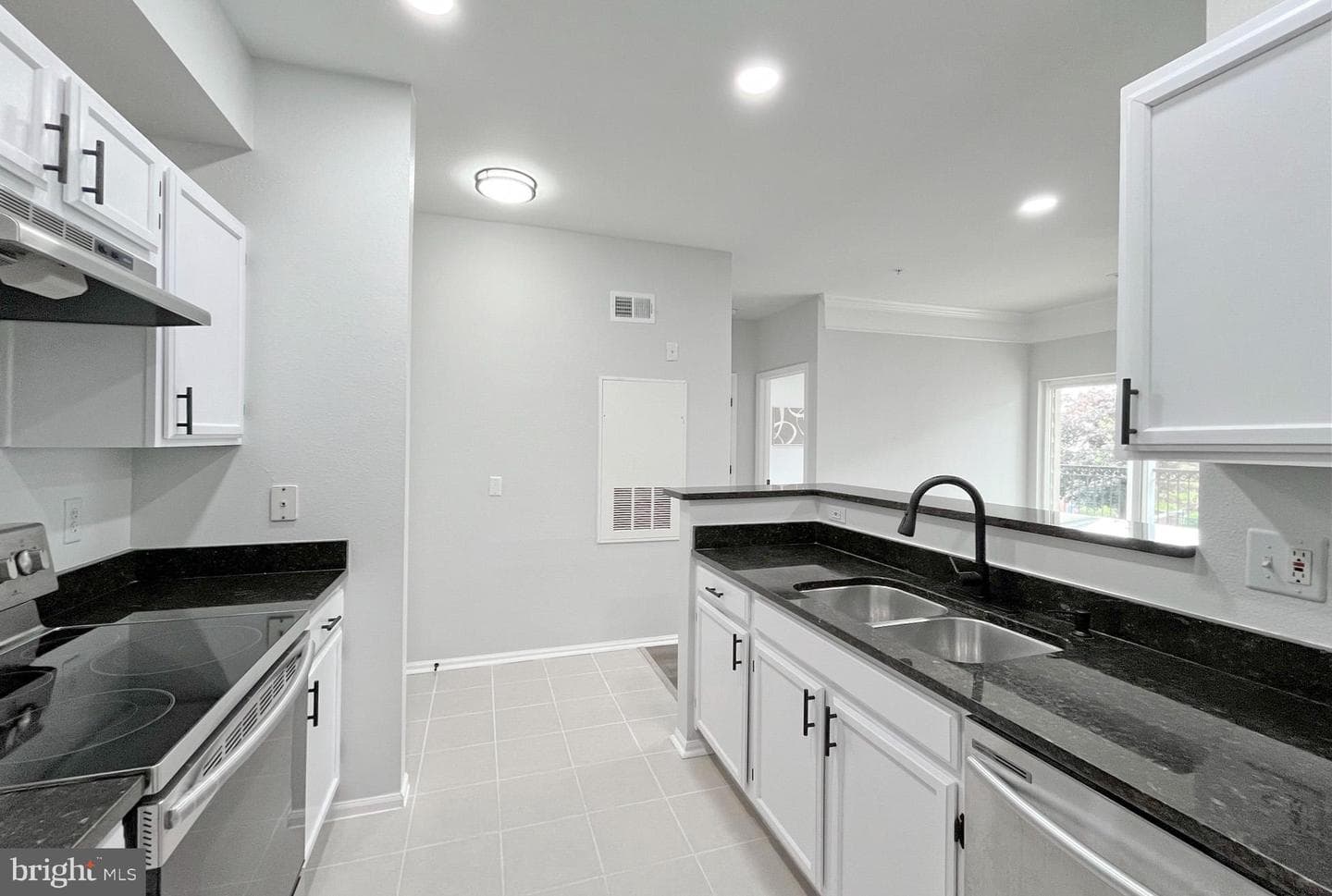 1600 Spring Gate Drive #2211 photo 3