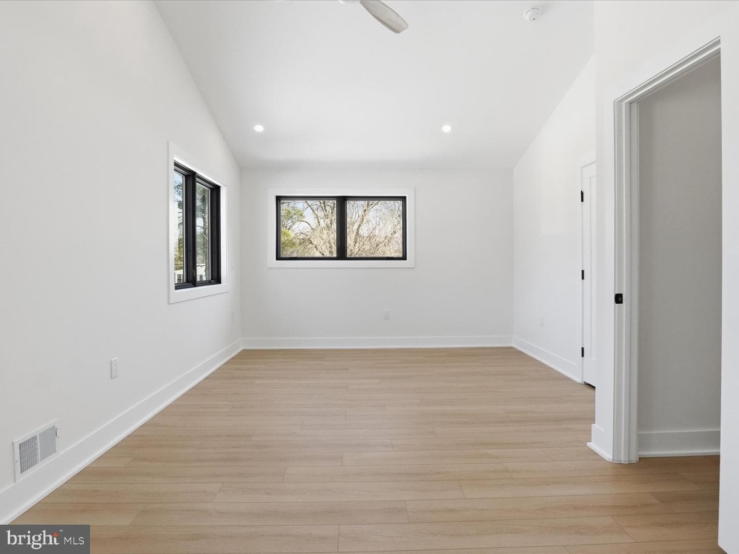 8503 Marquette Street photo 27