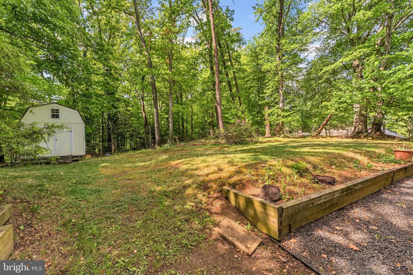 7415 Hastings Street photo 21