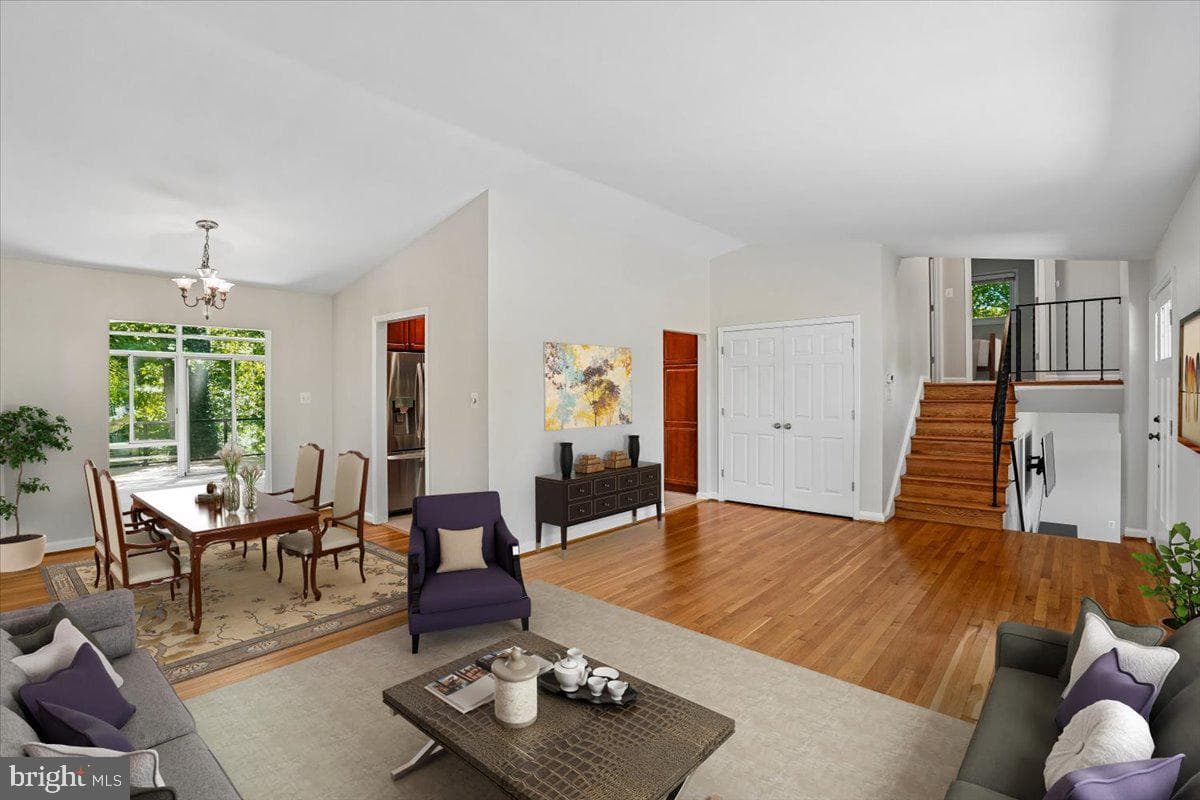 4207 Adrienne Drive photo 20