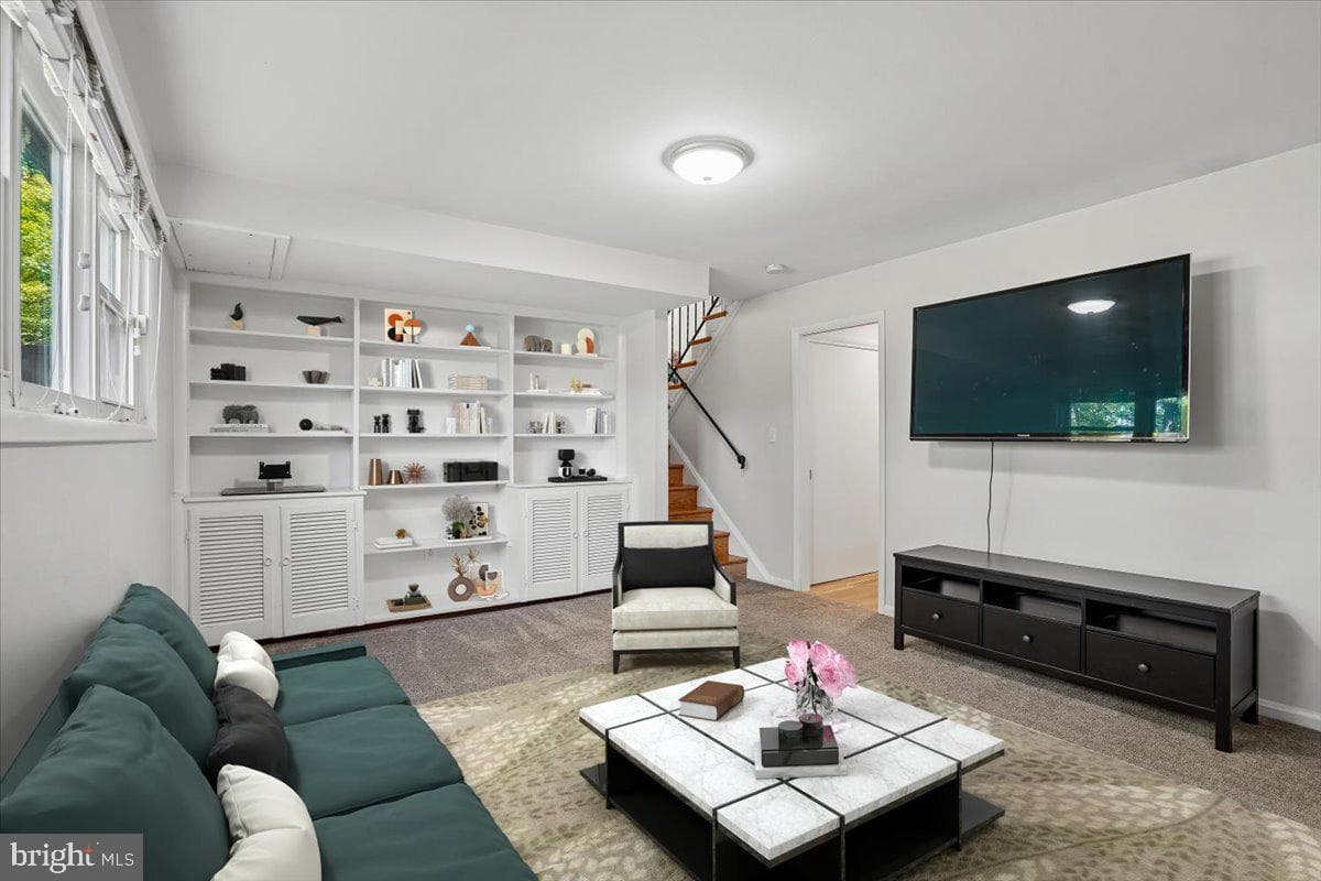 4207 Adrienne Drive photo 25