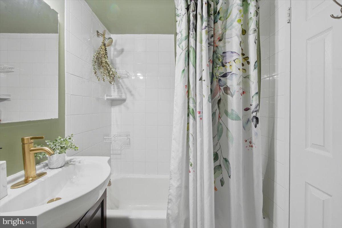 2322 Freetown Court #8/21c photo 19