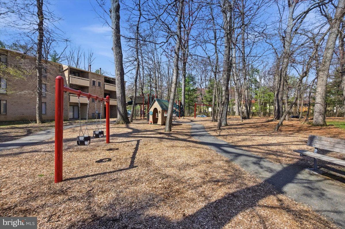 2322 Freetown Court #8/21c photo 28