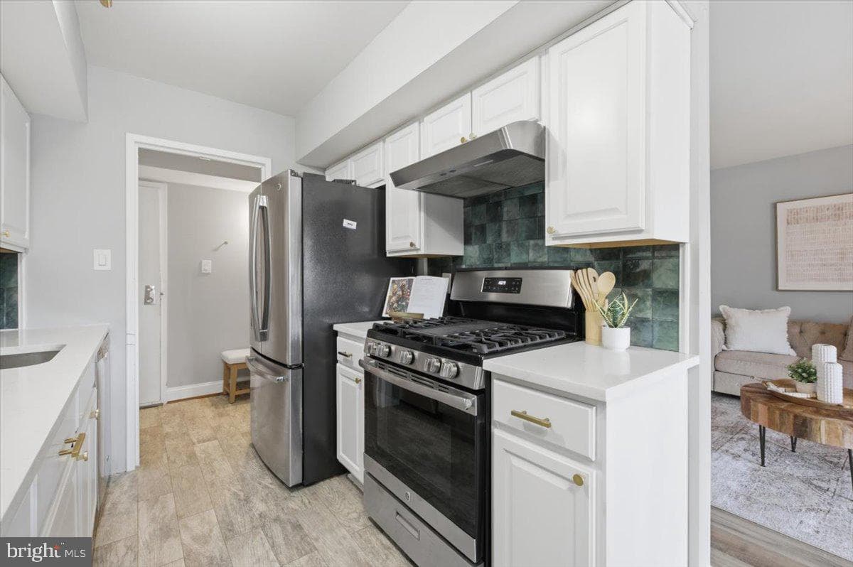 2322 Freetown Court #8/21c photo 6