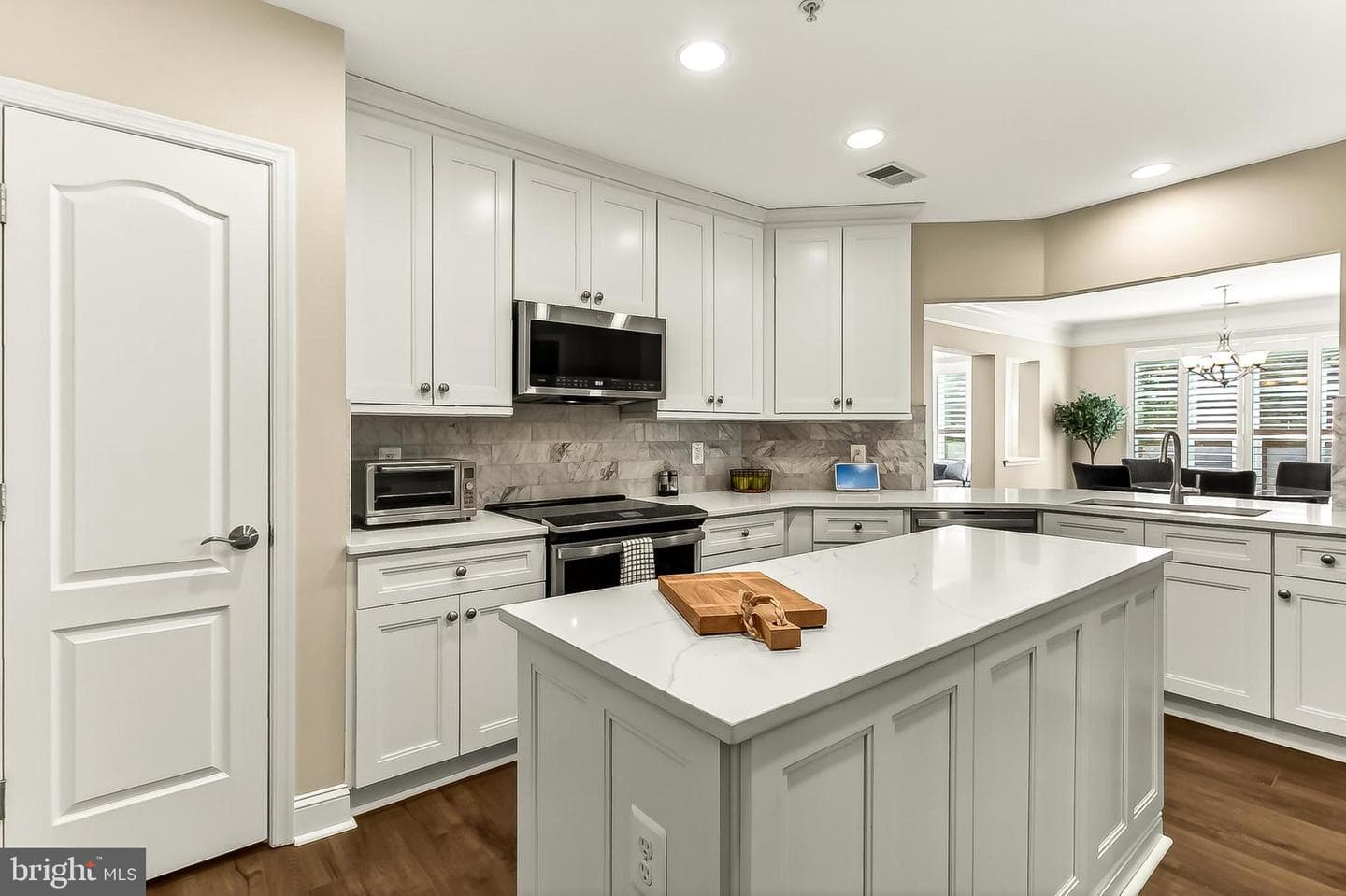 2903 Saintsbury Plaza #203 photo 22