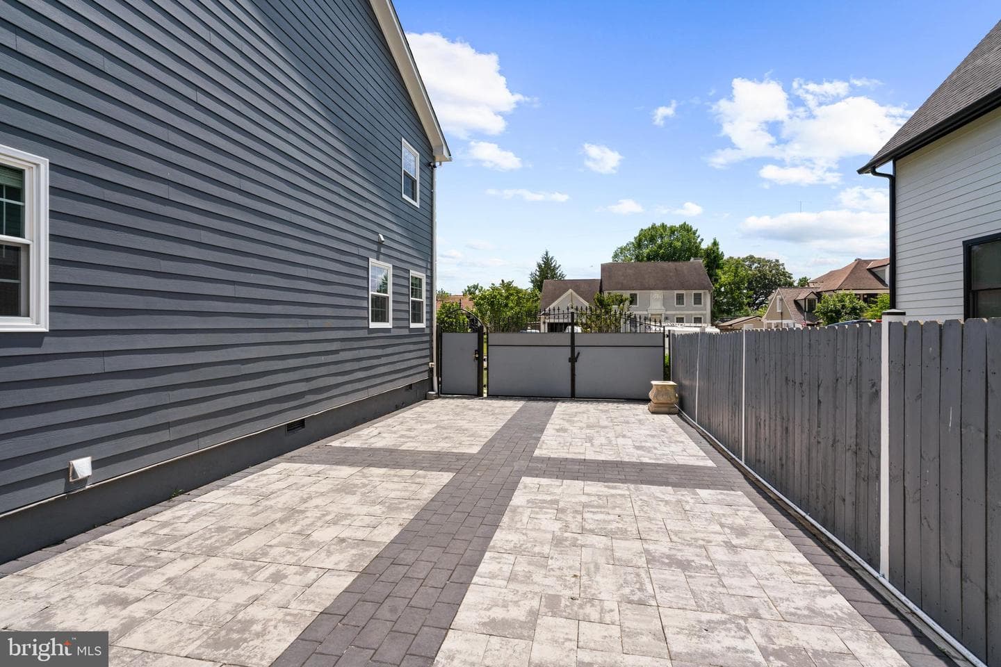 6634 Harriett Street photo 71
