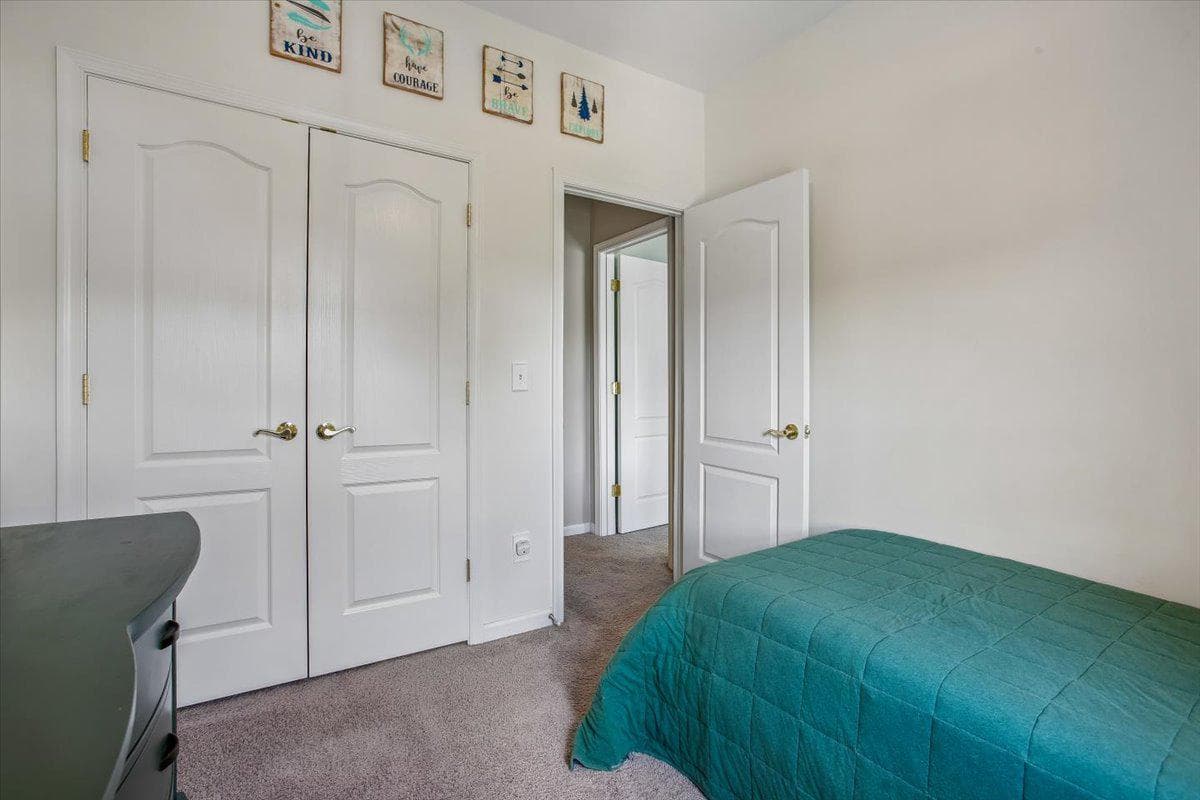 7850 Locust Leaf Lane photo 18