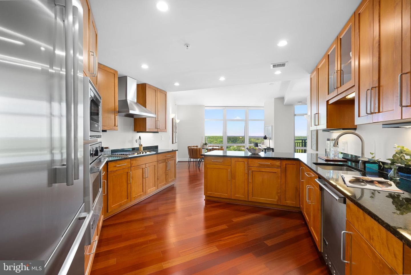 8220 Crestwood Heights Drive #1204 photo 10