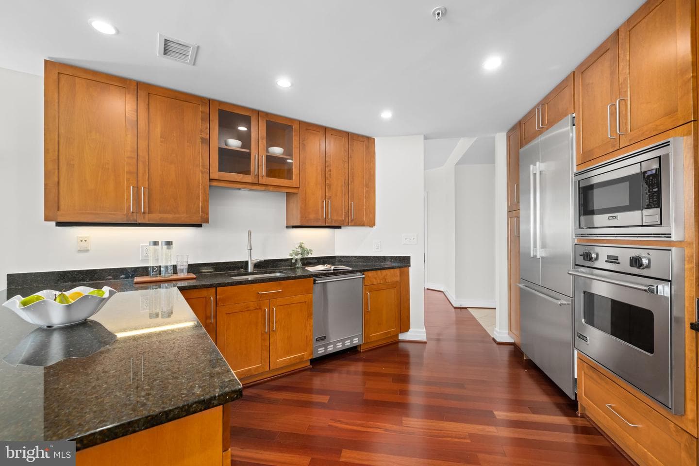 8220 Crestwood Heights Drive #1204 photo 11