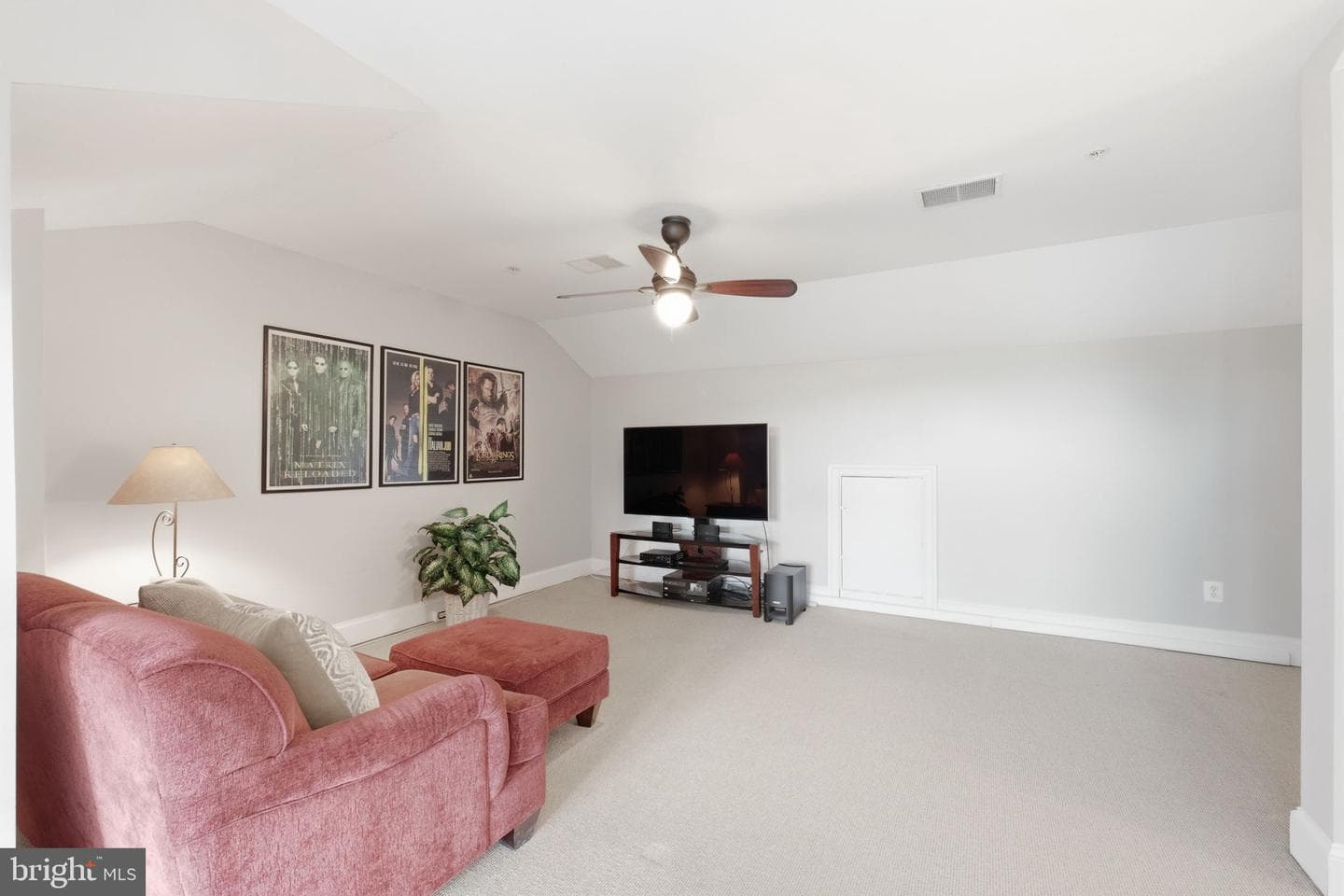 7046 Mundy Point Court photo 32