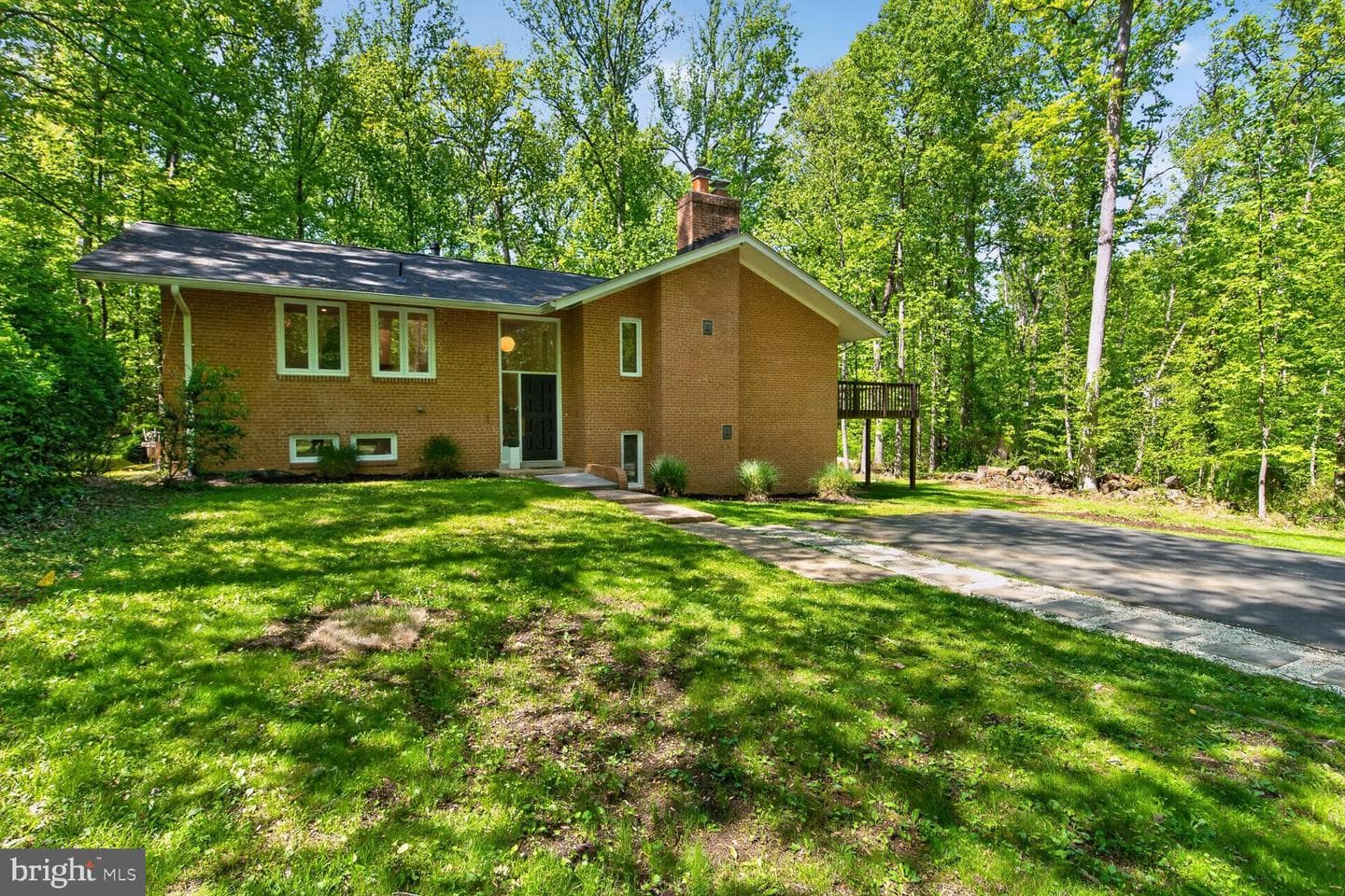 12128 Basset Lane photo 2