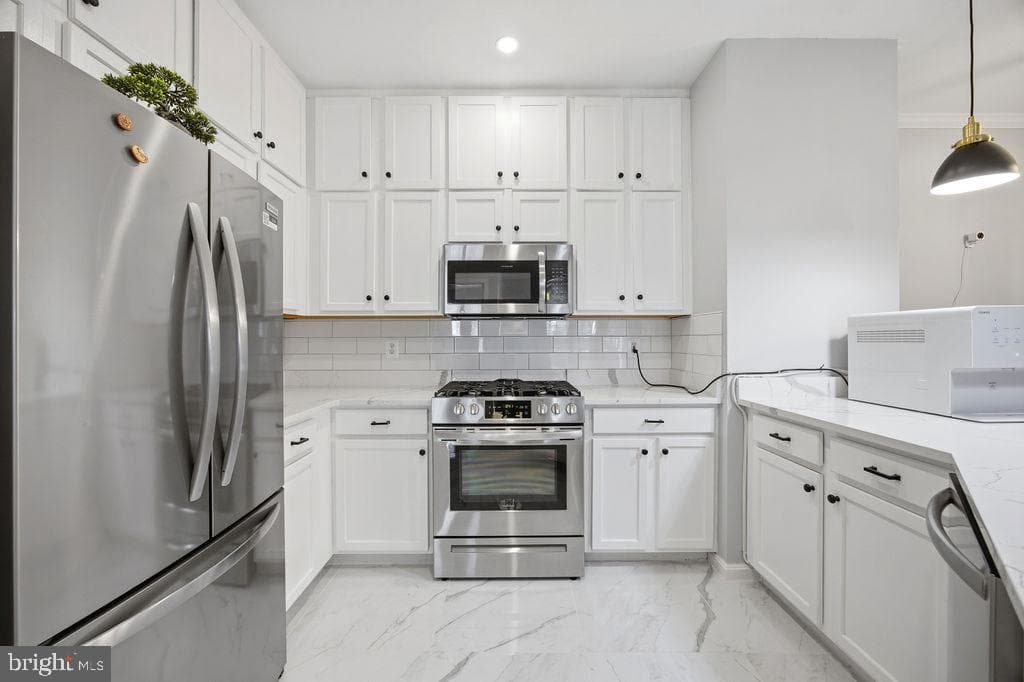 5106 Travis Edward Way #c photo 25
