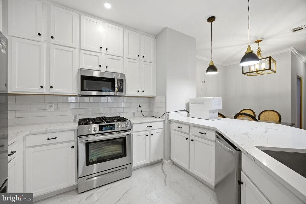5106 Travis Edward Way #c photo 26