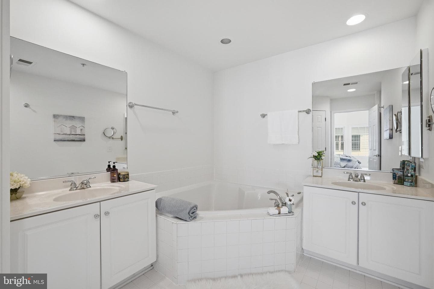8894 Ashgrove House Lane photo 24
