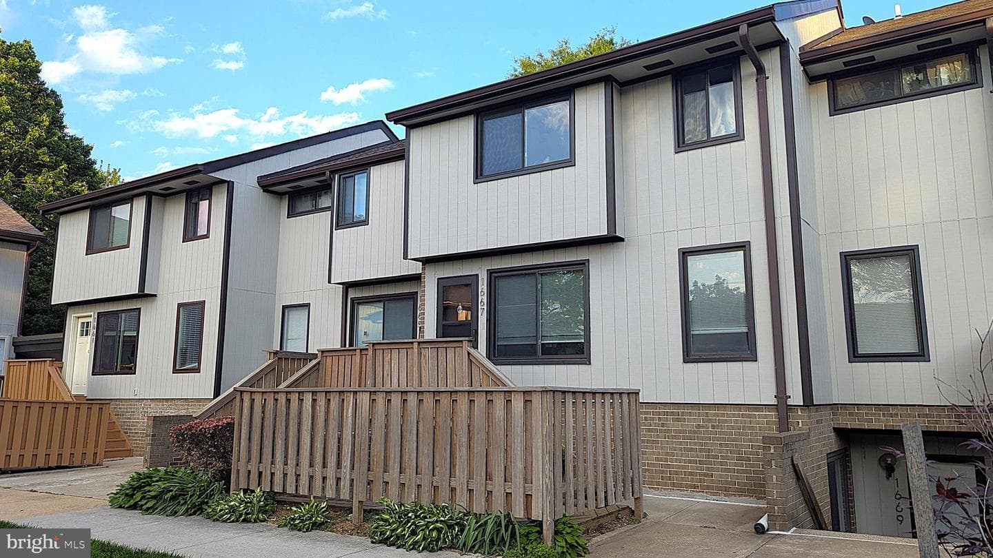 1667 Westwind Way #1667 photo 3