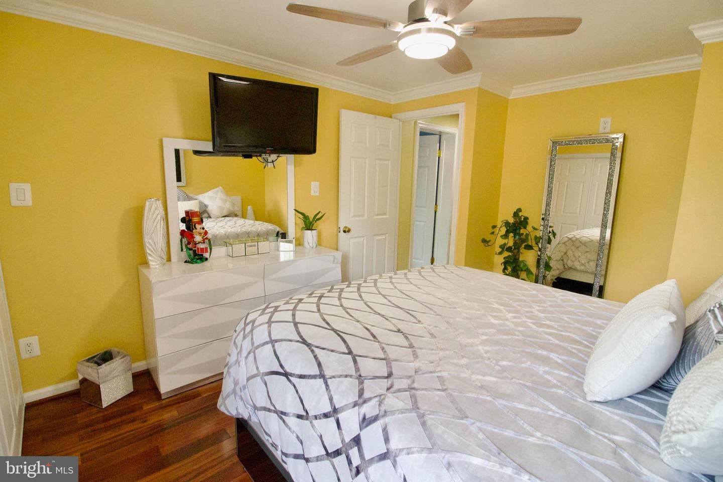 4408 Elan Court photo 40