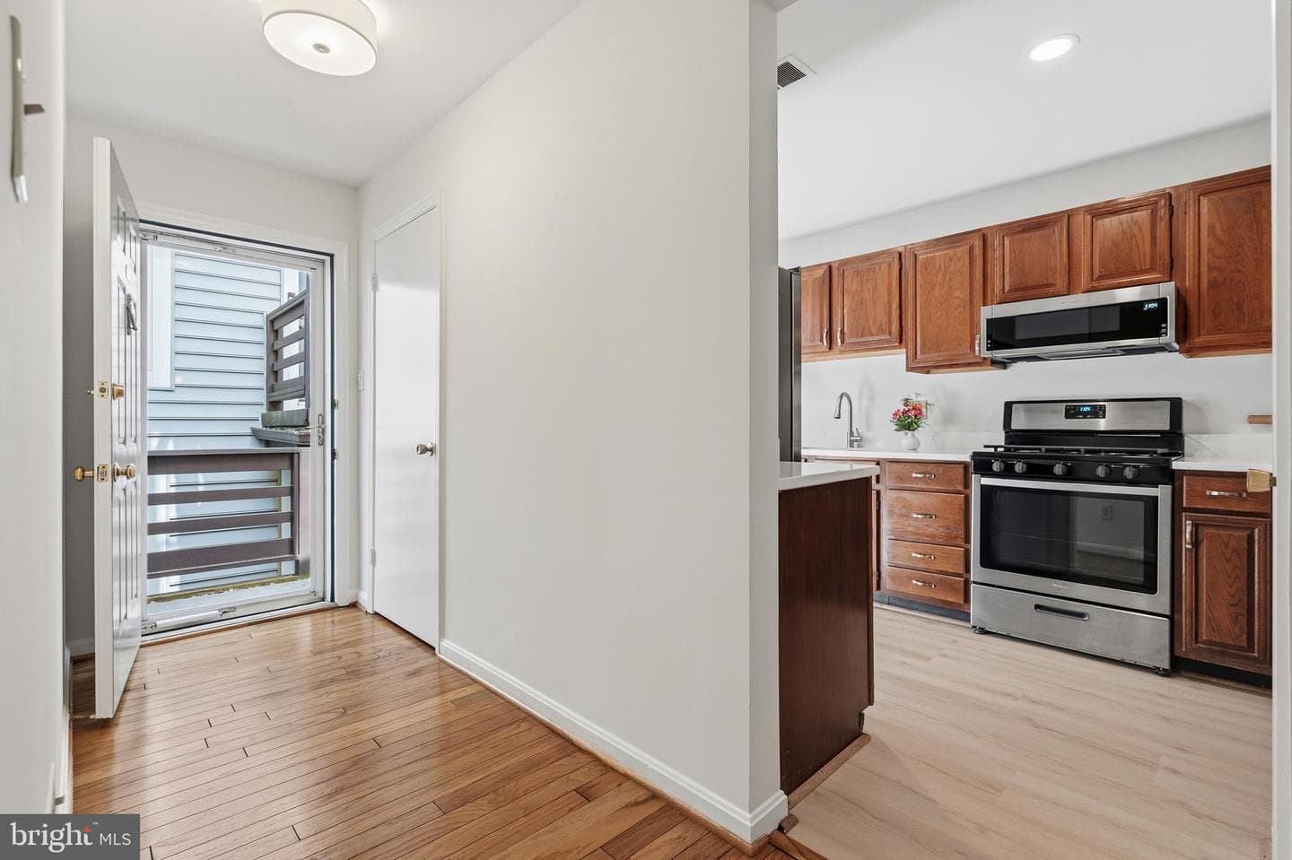 10026 Oakton Terrace Road photo 15